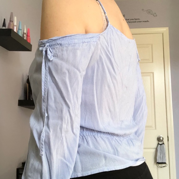 Blue Blouse - Picture 2 of 3